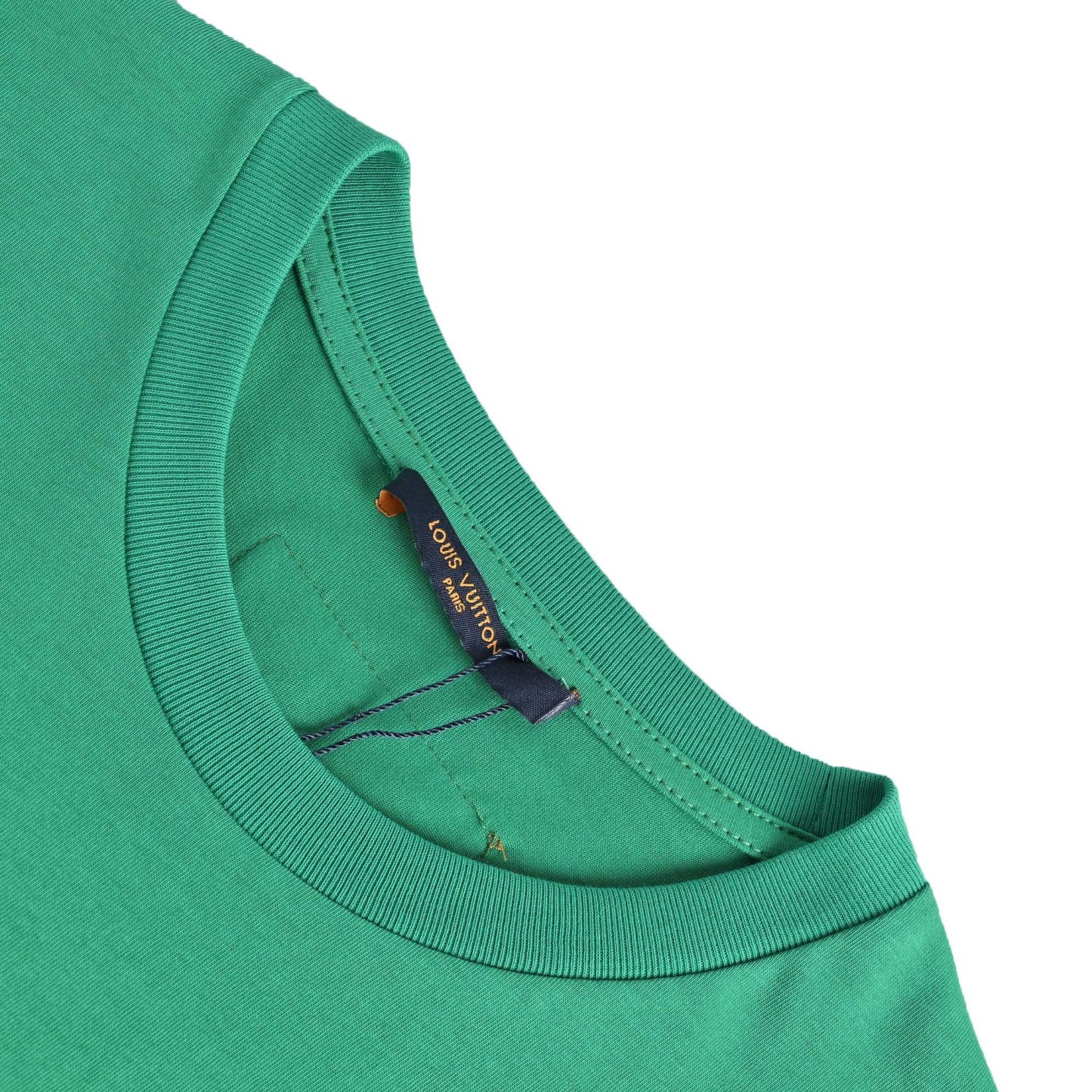 1V Embossed logo T-shirt