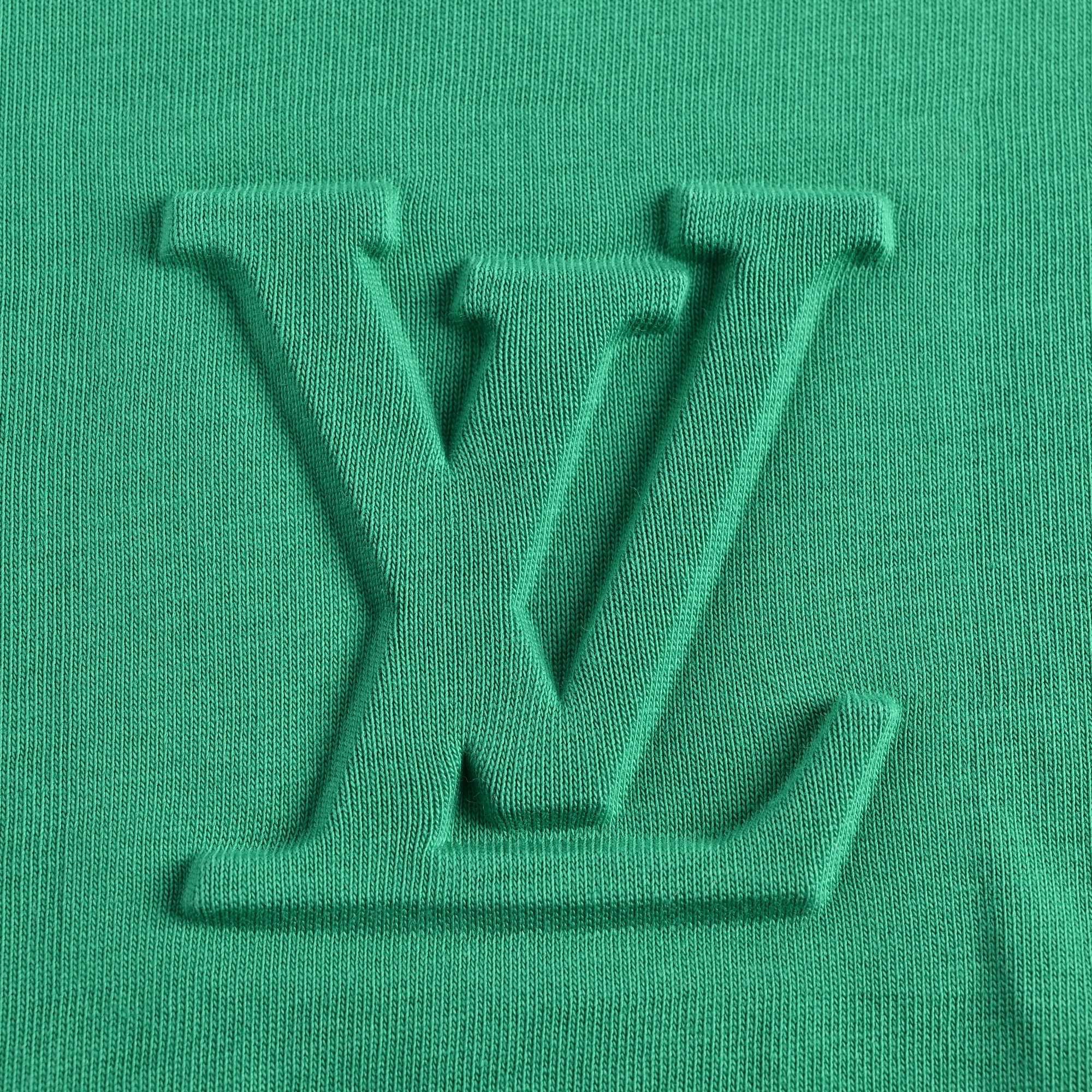 1V Embossed logo T-shirt