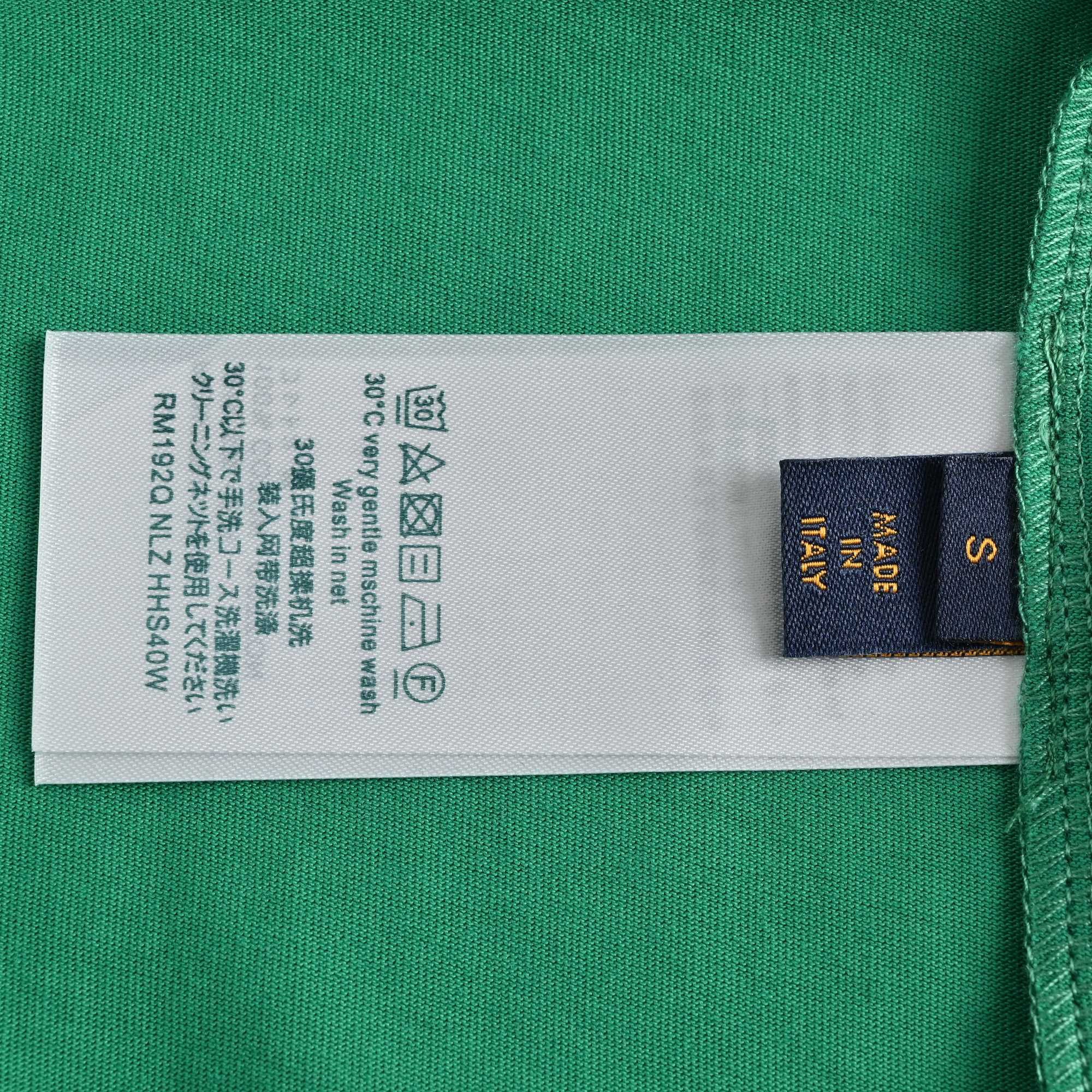 1V Embossed logo T-shirt