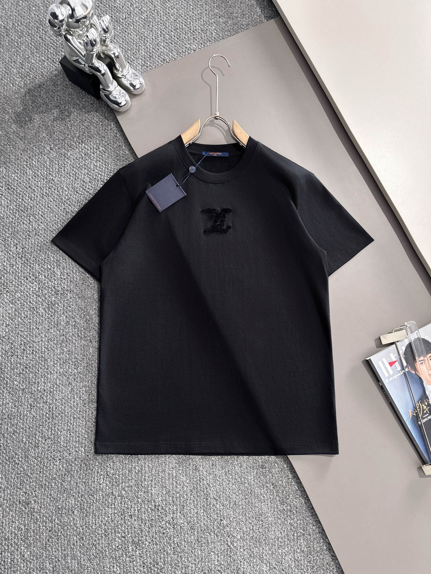 1V short-sleeved shirt