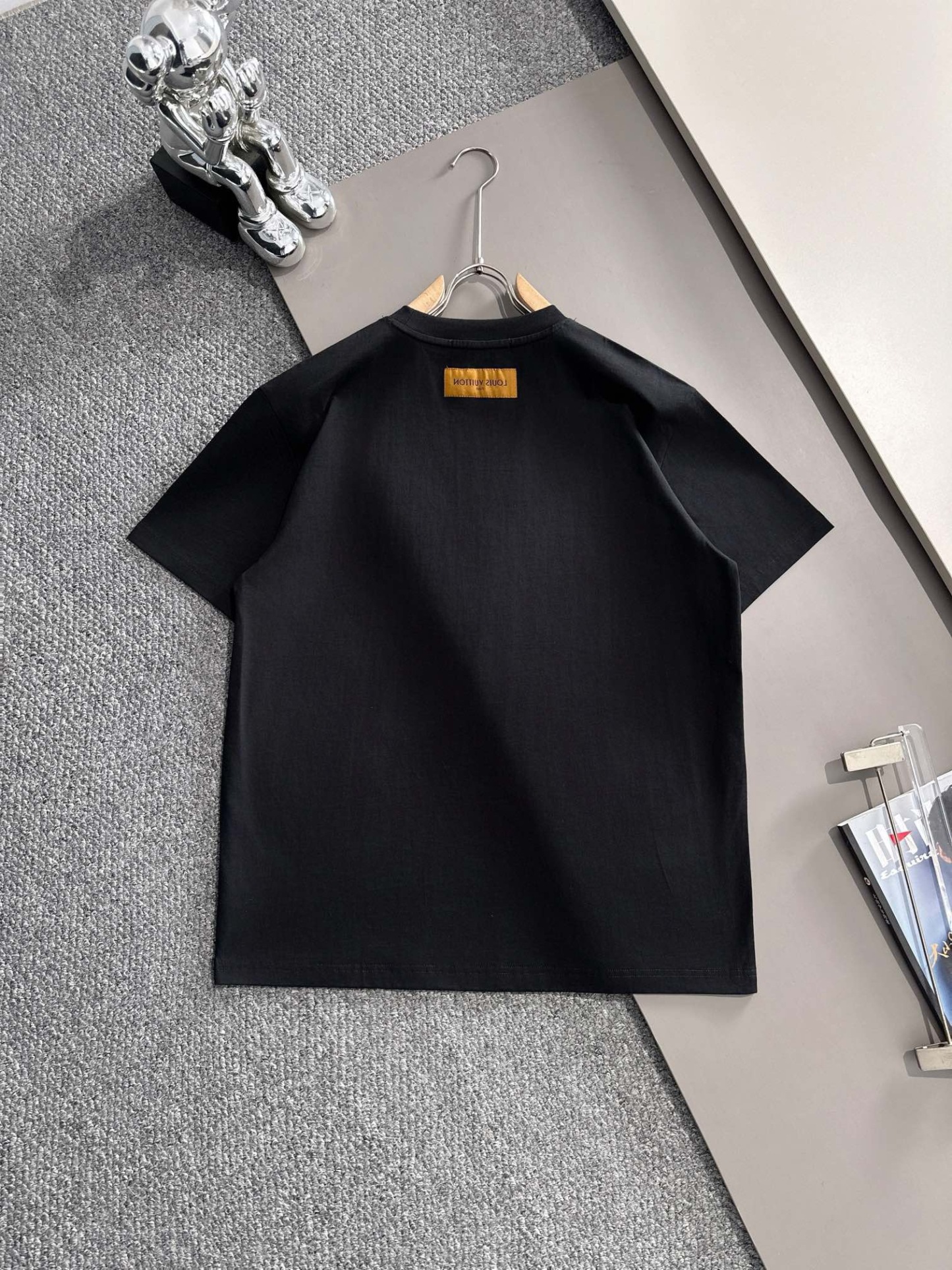 1V short-sleeved shirt