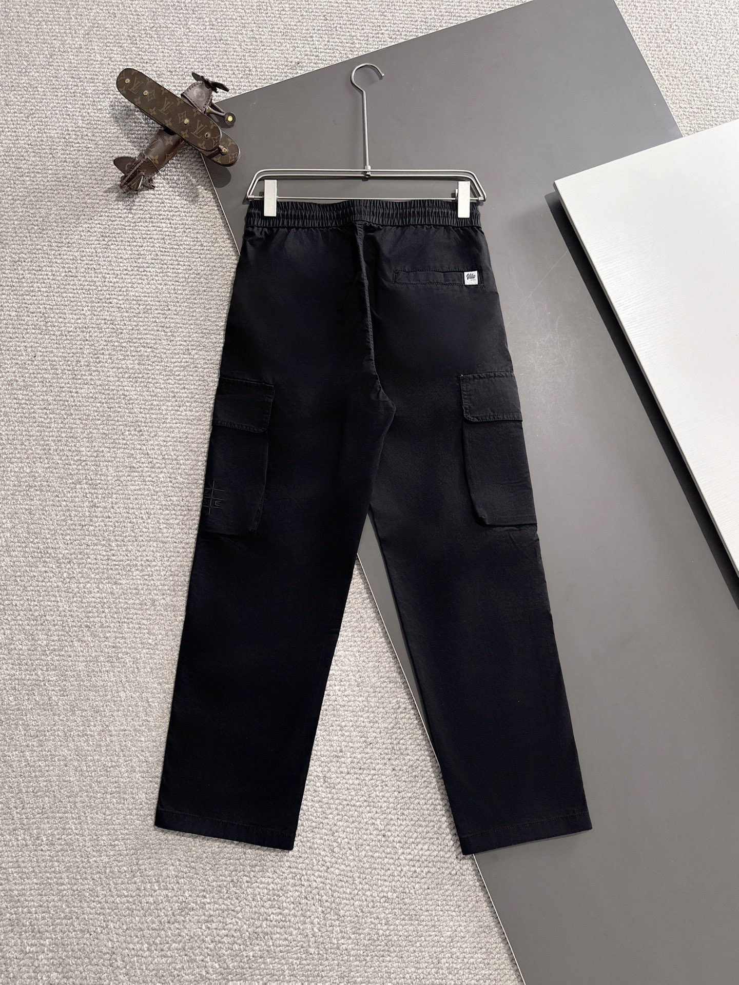 GG casual pants