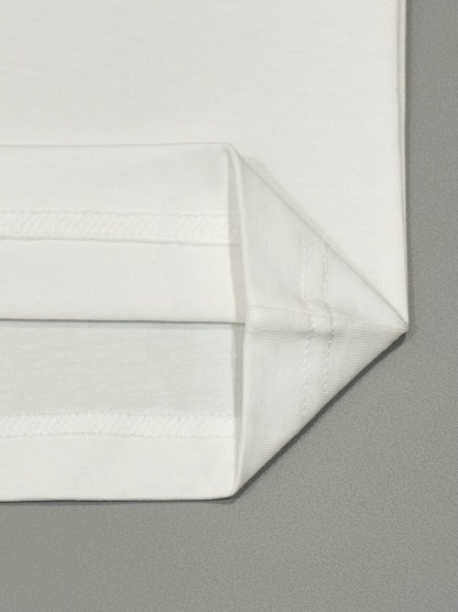 DD Embroidered large logo T-shirt on the back