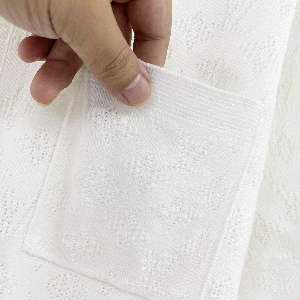 1V Football star's same knit dark flower hollow short sleeved cardigan