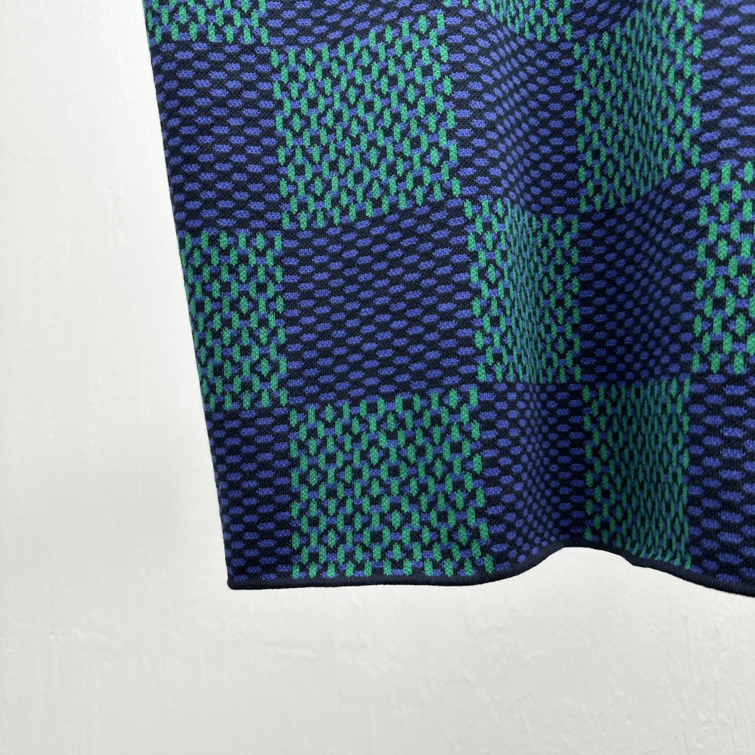 1V Checkered Knitted T-shirt