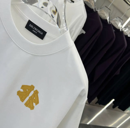 BA Back large letter short sleeved T-shirt