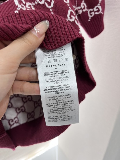 GG Wine red round neck vintage short sleeved sweater