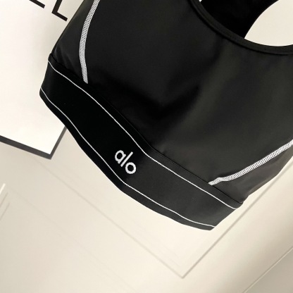 Alo Classic Two tone Yoga Set