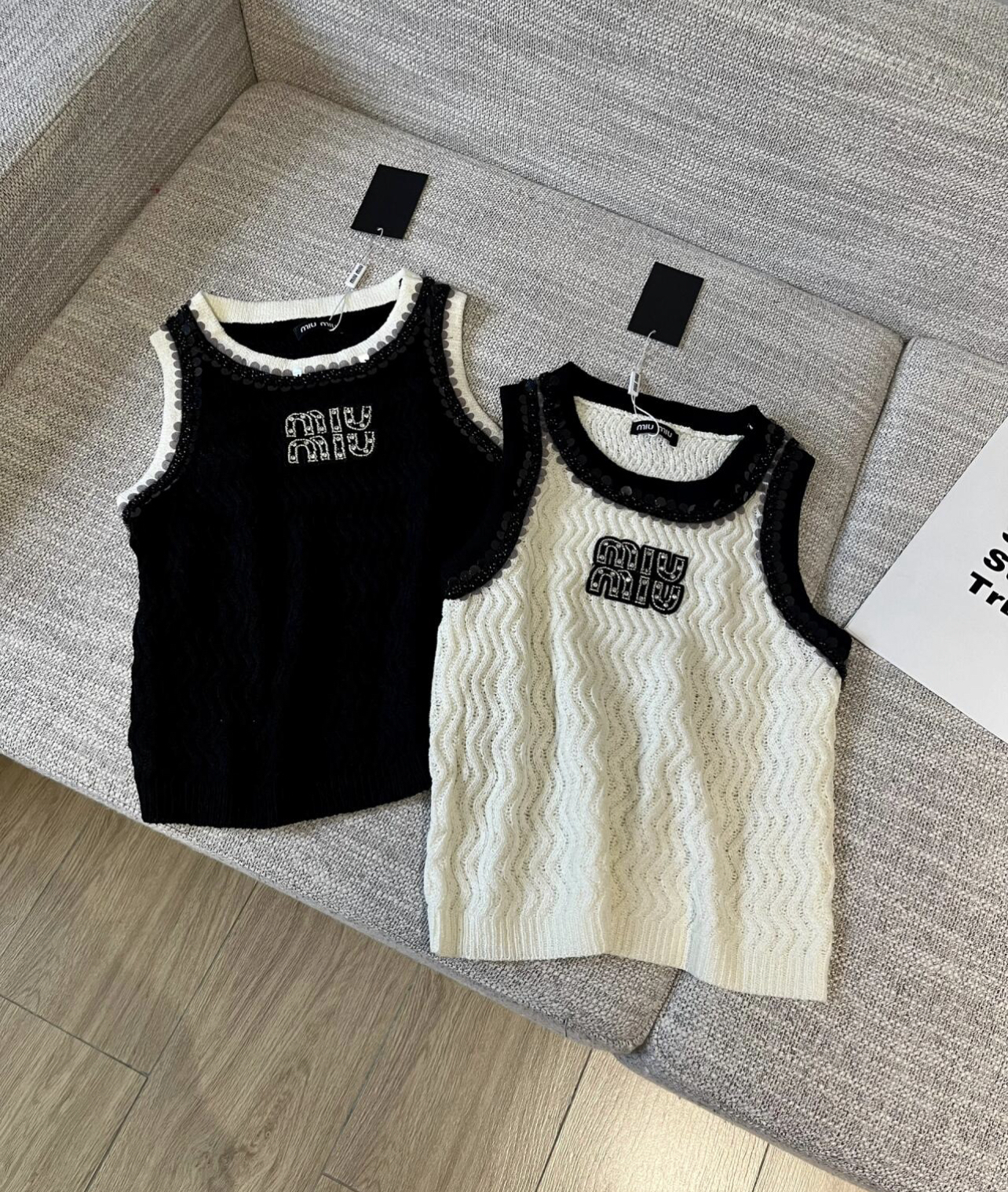 MM Collar sequin vest