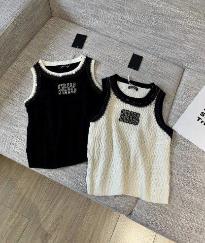 MM Collar sequin vest