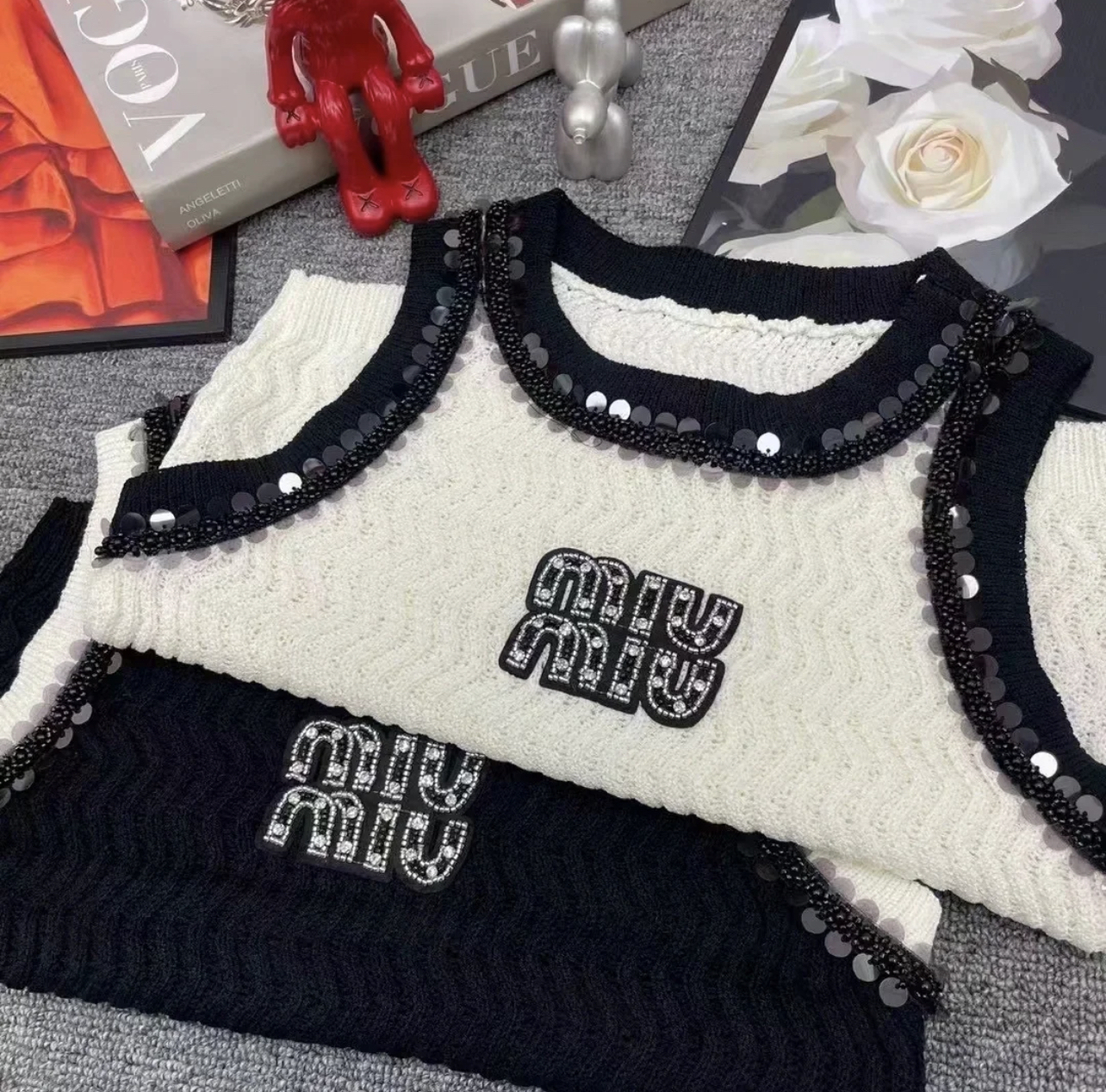 MM Collar sequin vest