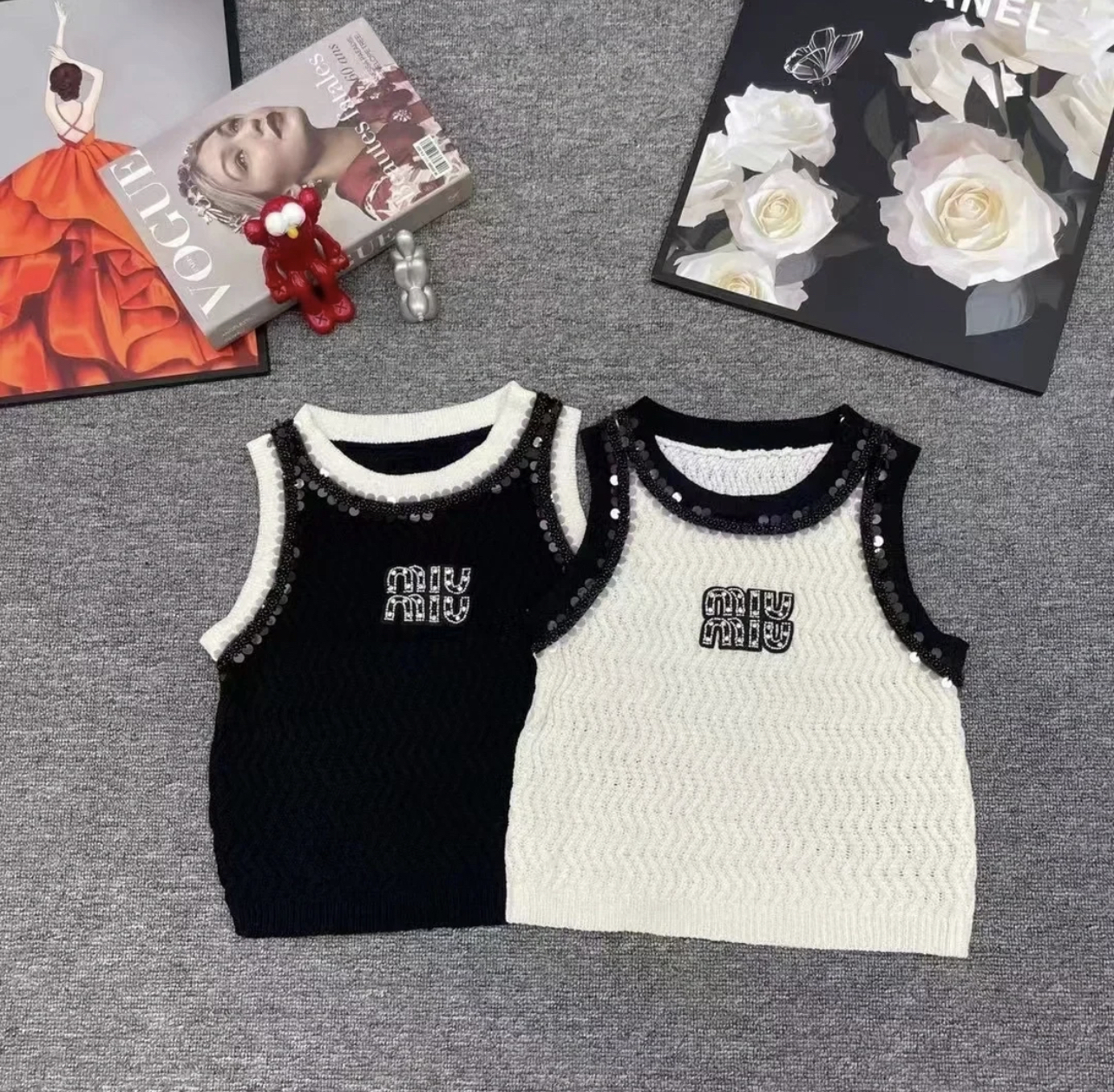 MM Collar sequin vest