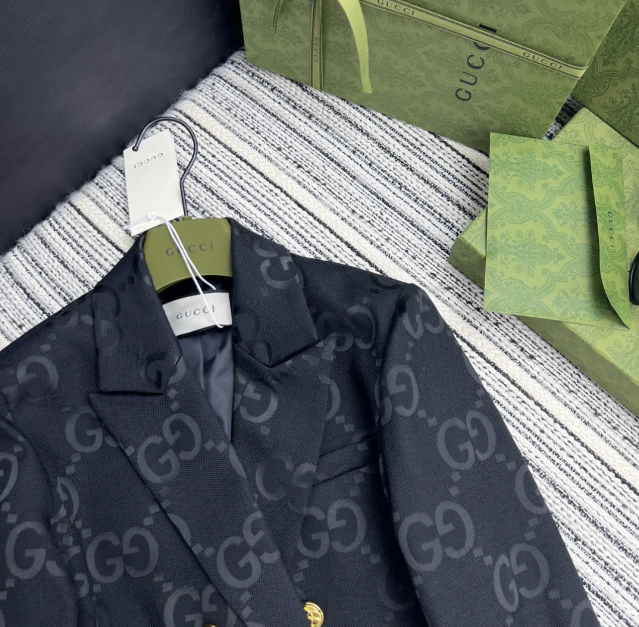 GG Splicing cuff short suit