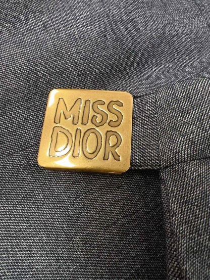 DD Butterfly belt, two pleated skirts