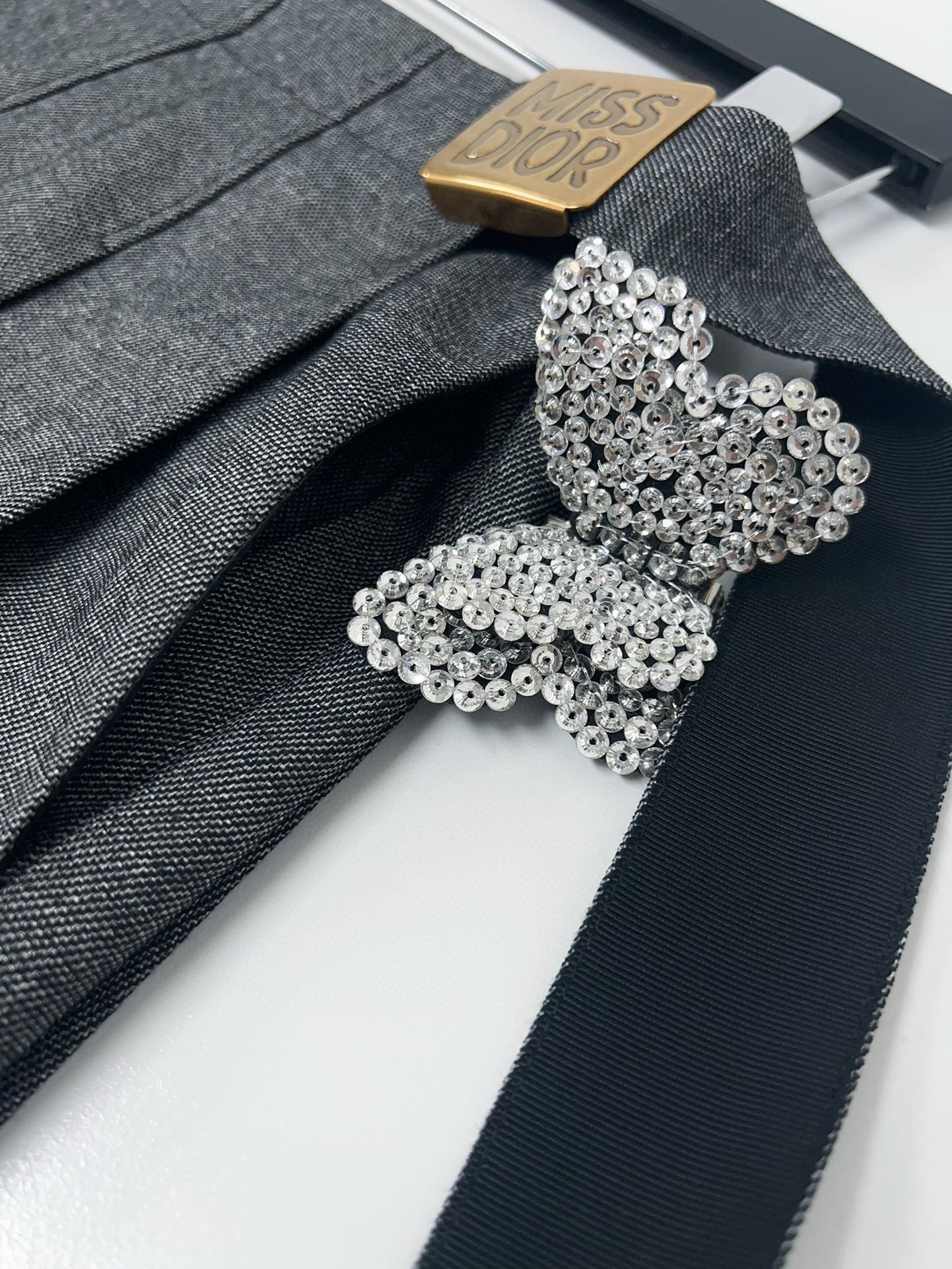 DD Butterfly belt, two pleated skirts