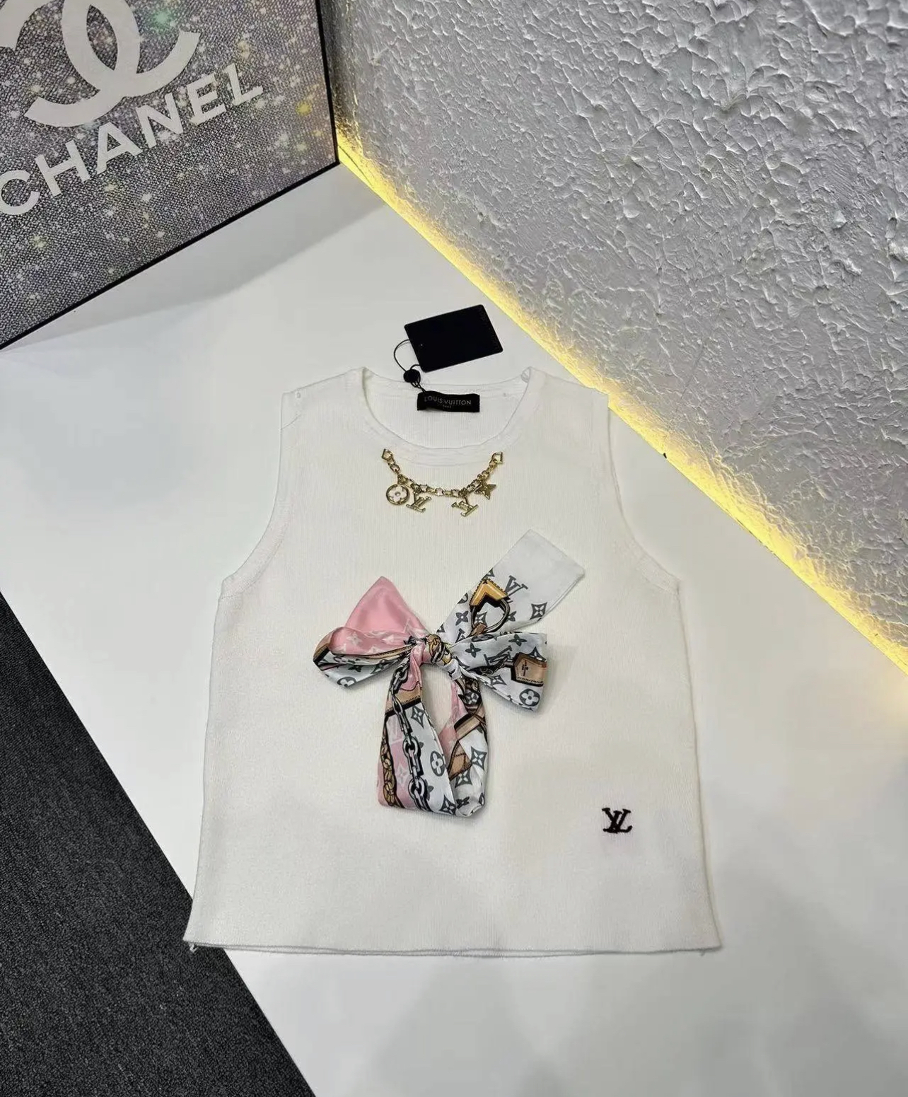 1V Silk scarf knitted vest