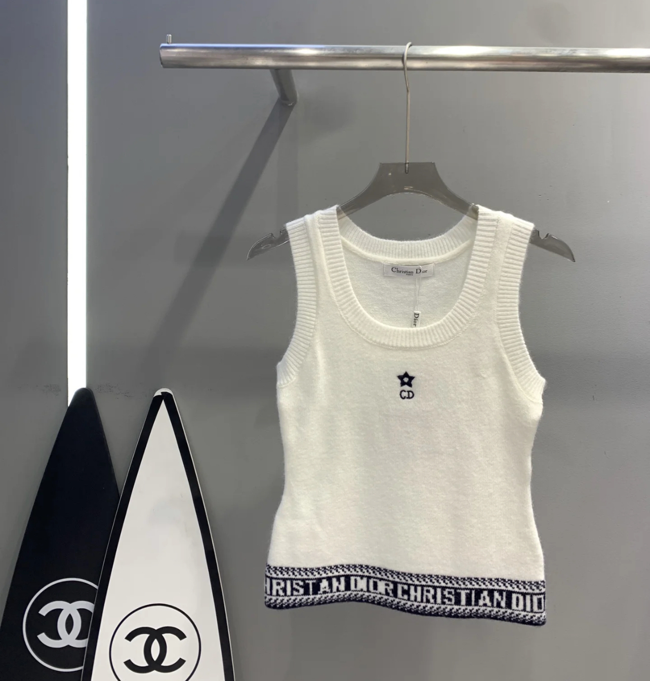 DD Lace letter knitted vest