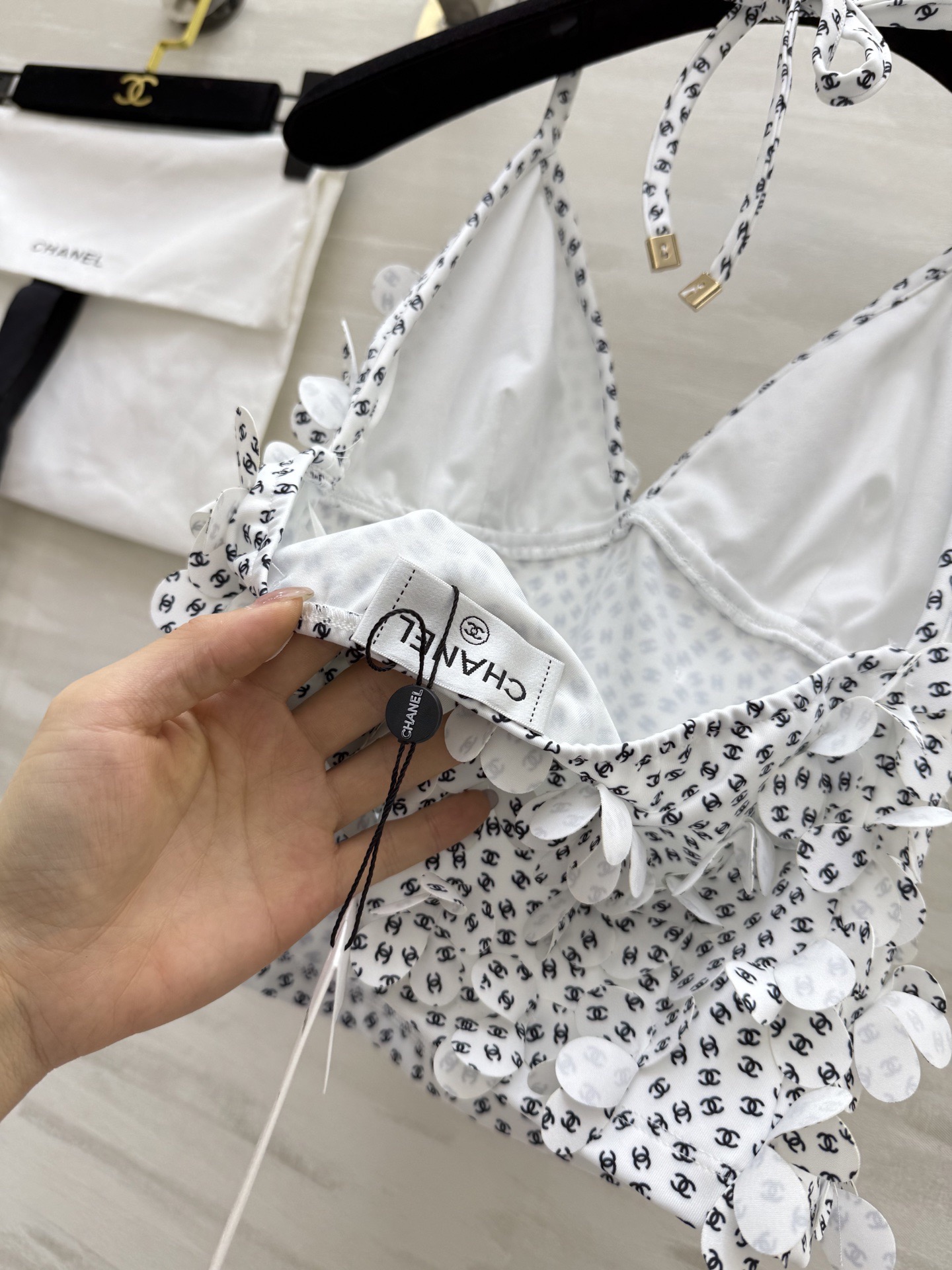 CHAN 25SS Hanging neck straps, straps, and suspenders