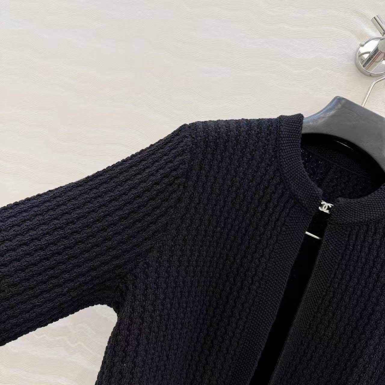 CC 26SS Rhinestone-button lace-up knitted cardigan