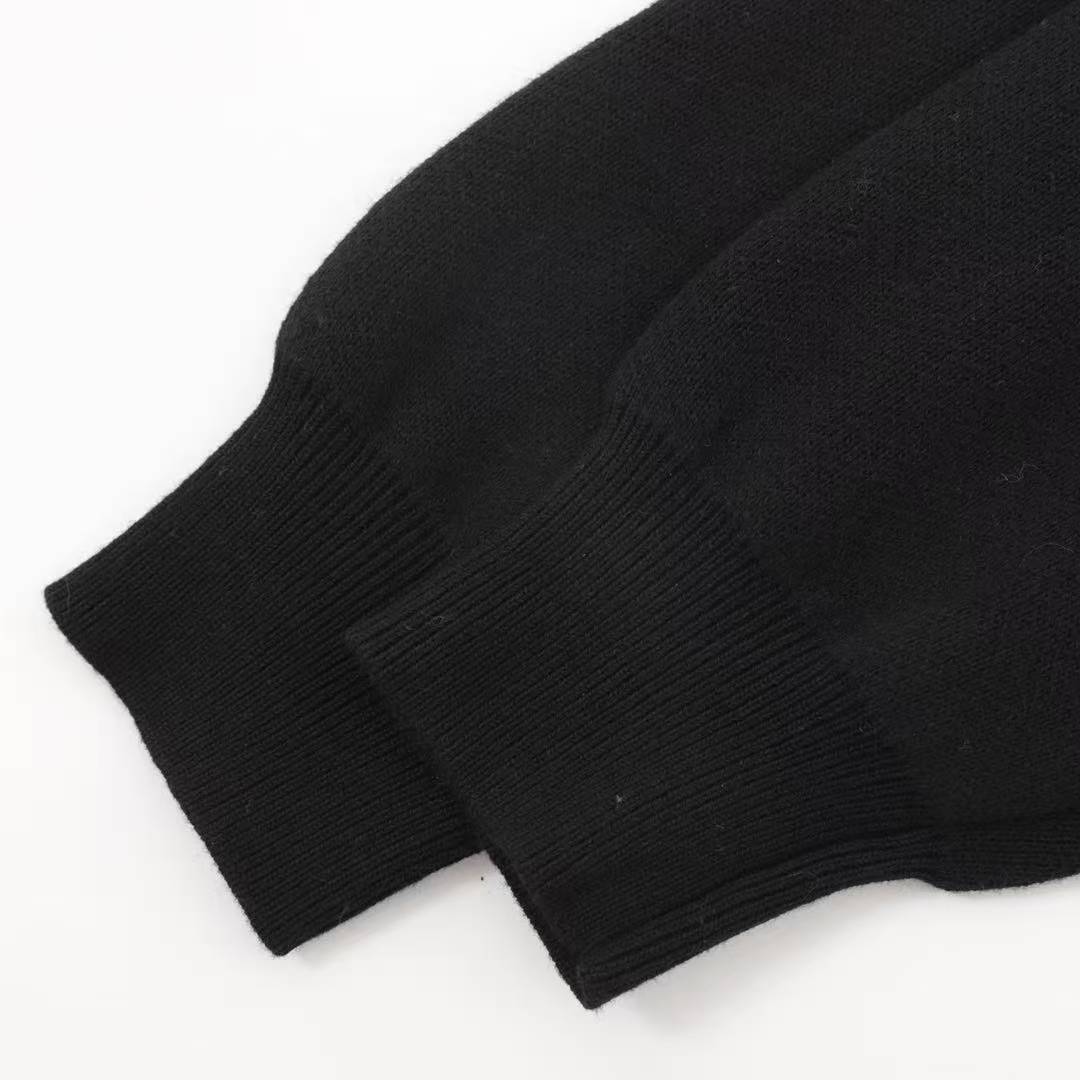 LEW Knitted sweater with large LOGO jacquard pocket on the chest