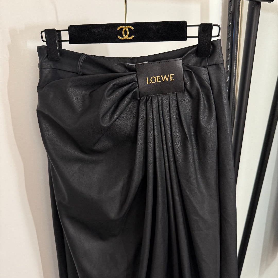 LEW 2025SS Pleated leather pants