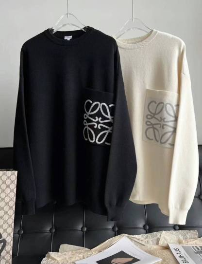 LEW Knitted sweater with large LOGO jacquard pocket on the chest