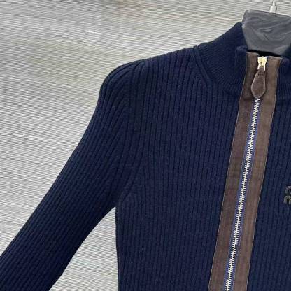 MM 26SS  Frosted edging, half-zipper, small stand collar, knitted