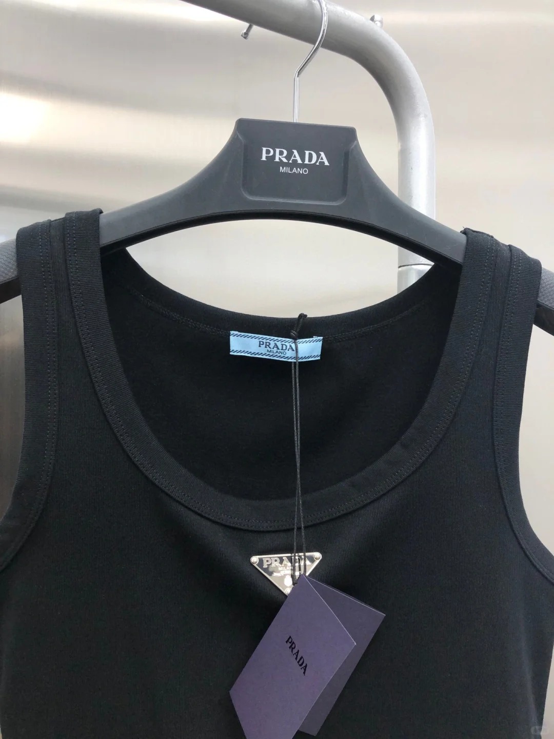 PRAD Triangle Label Crew Neck Peplum Vest