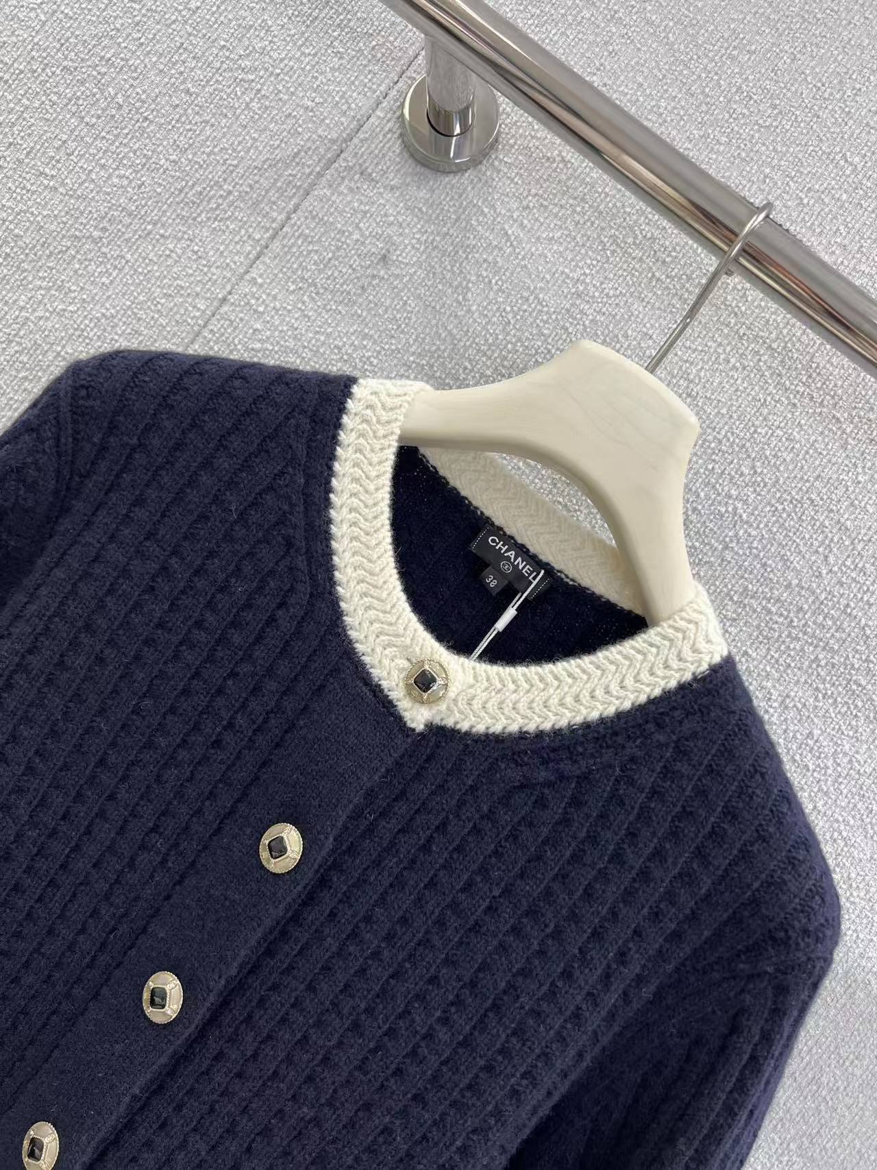 CC 25SS  Ski series black and white color blocked knitting