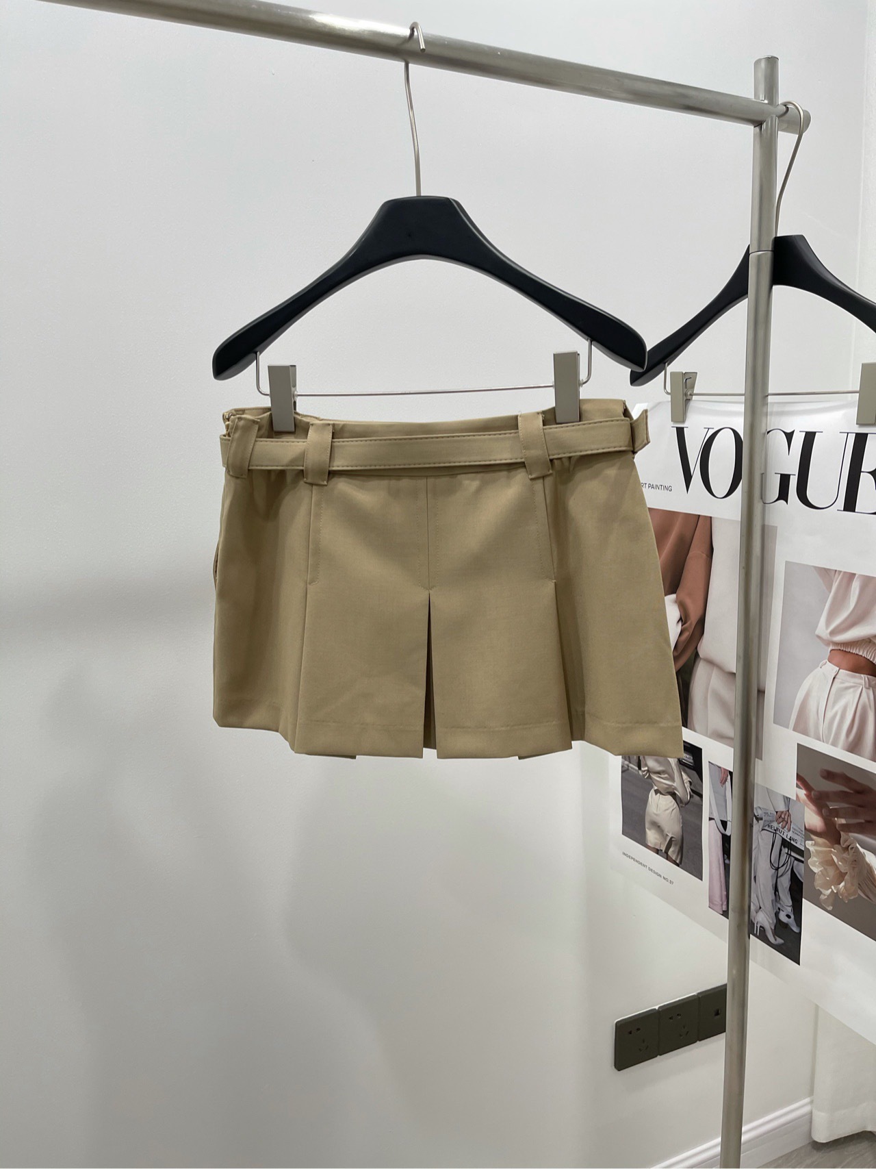 MM Pleated skirt with belt