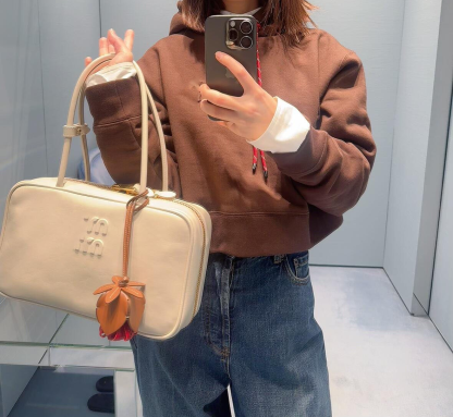 MIU new three-dimensional letters retro hoodie sweater