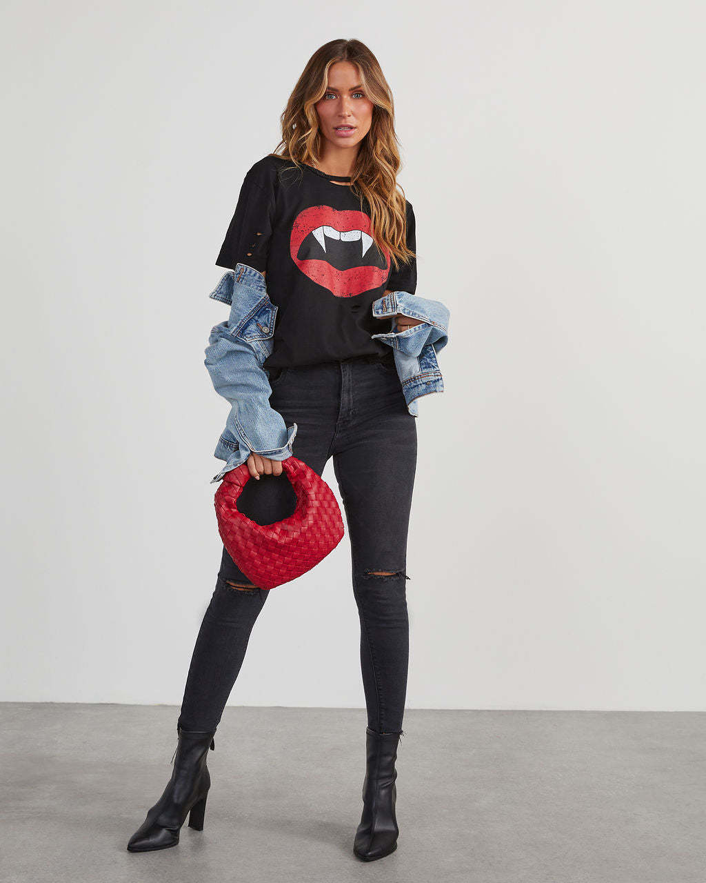 Vampire Lips Distressed Cotton Tee-Matylis