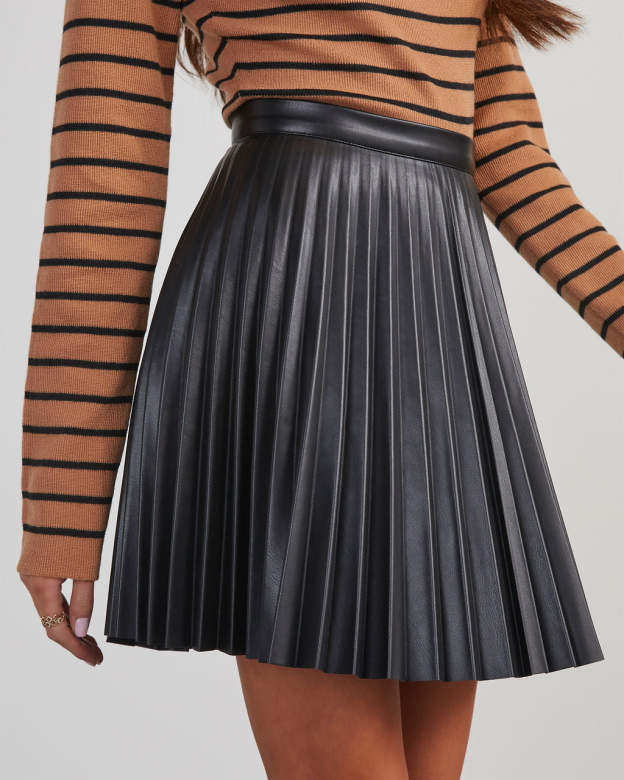 Vixen Pleated Faux Leather Mini Skirt-Matylis