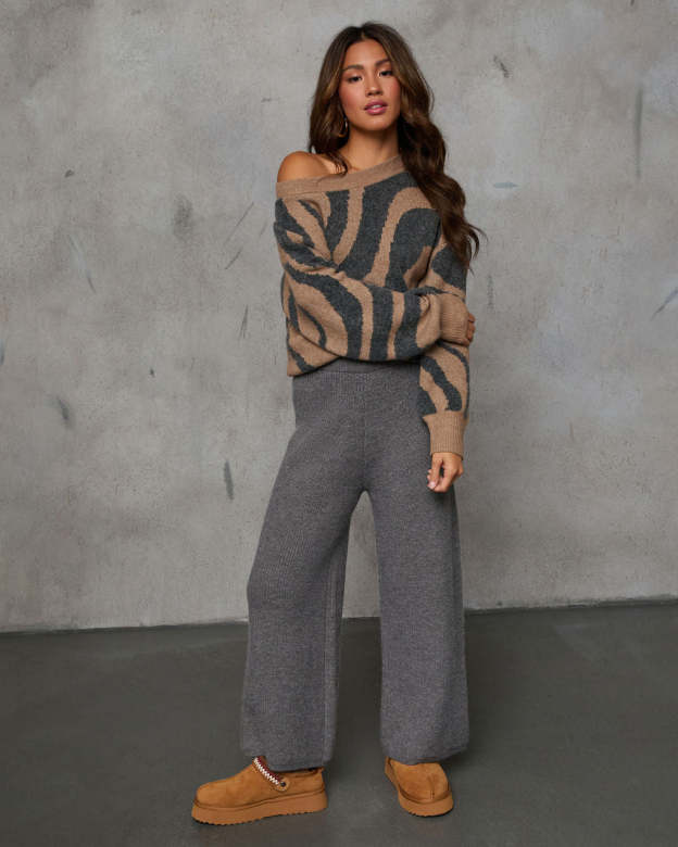 Warm Hold Abstract Pullover Sweater-Matylis