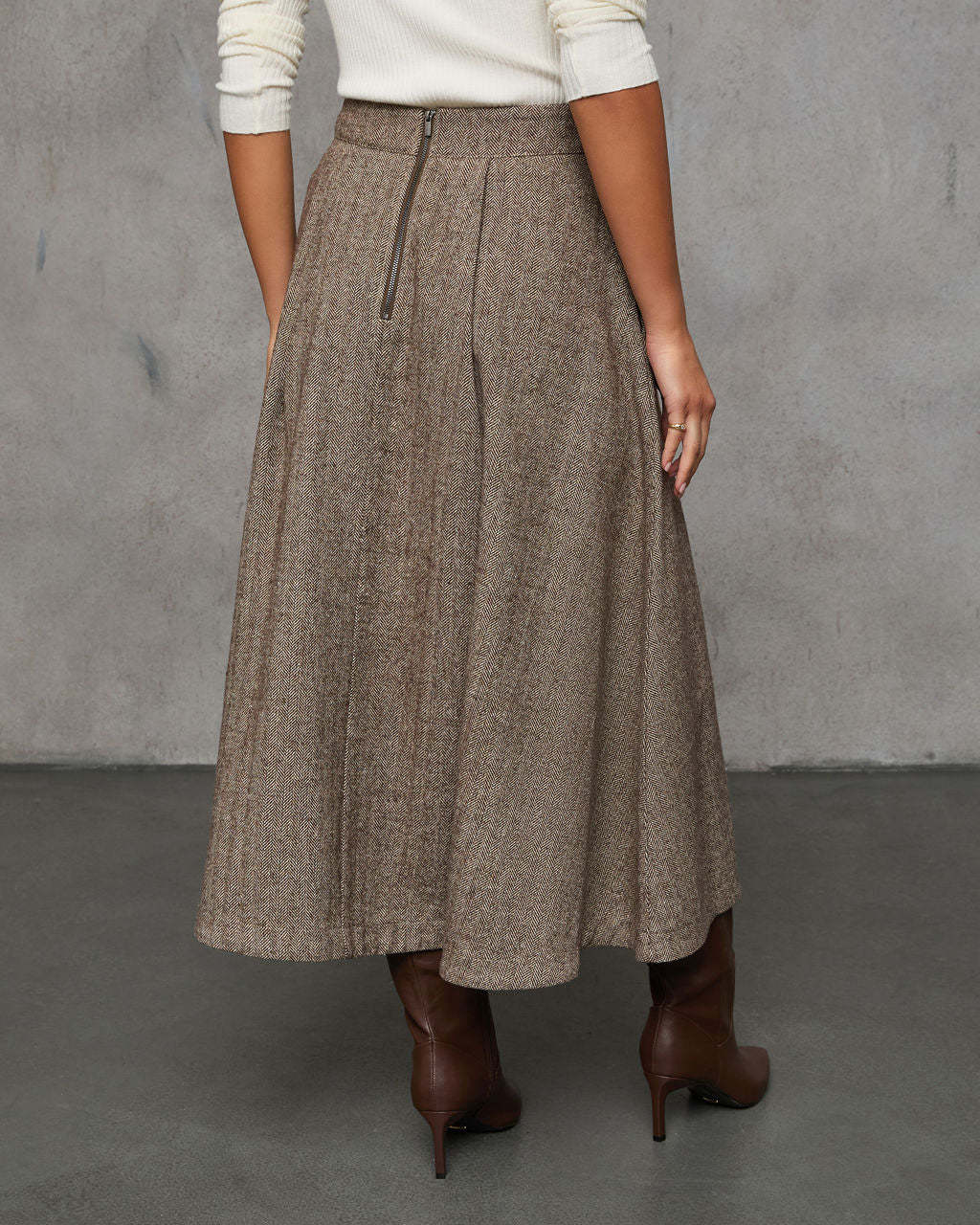 Willah Pleated Pocketed Midi Skirt-Matylis