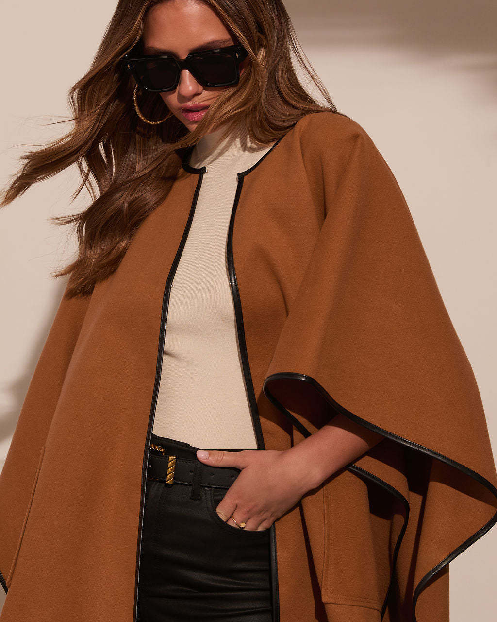 Warm Welcome Contrast Trim Poncho-Matylis