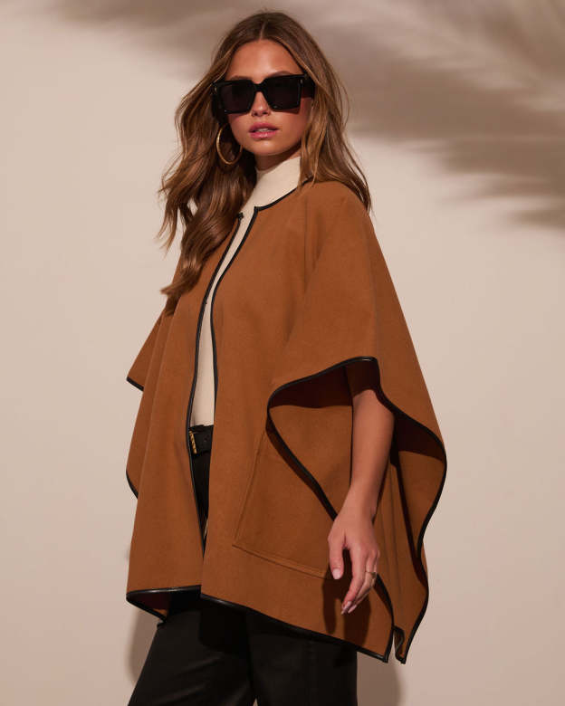 Warm Welcome Contrast Trim Poncho-Matylis