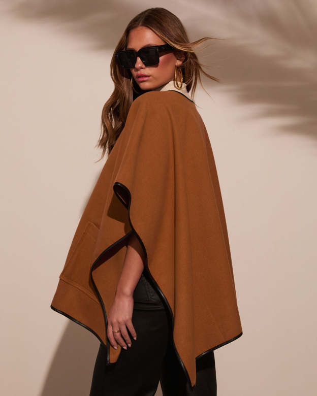 Warm Welcome Contrast Trim Poncho-Matylis