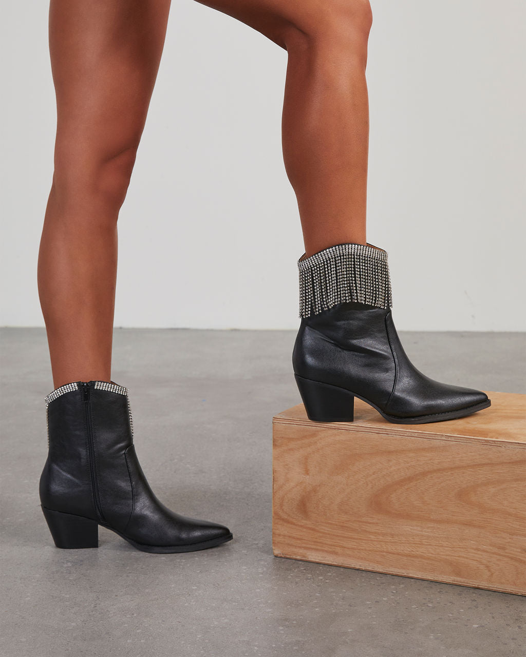 Womack Fringe Tassel Ankle Boots-Matylis