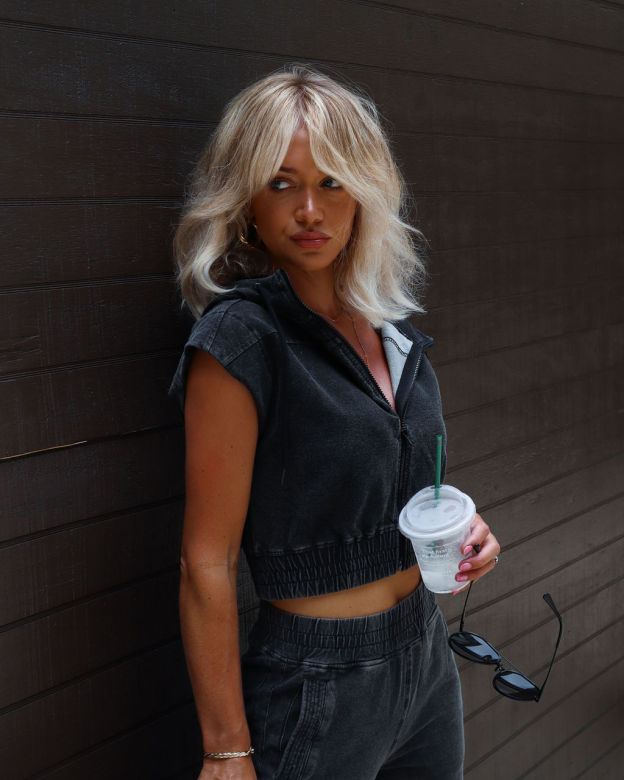 Tillie Sleeveless Zip Up Hoodie-Matylis