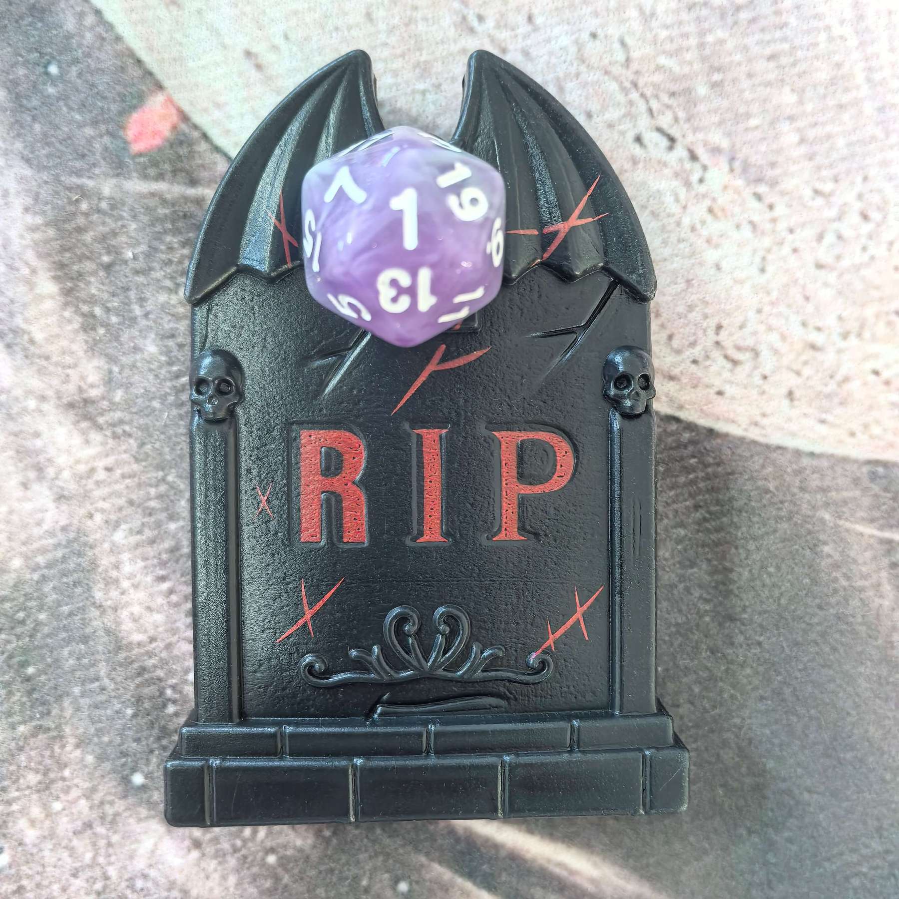 Dice Tombstone & Mystery D20