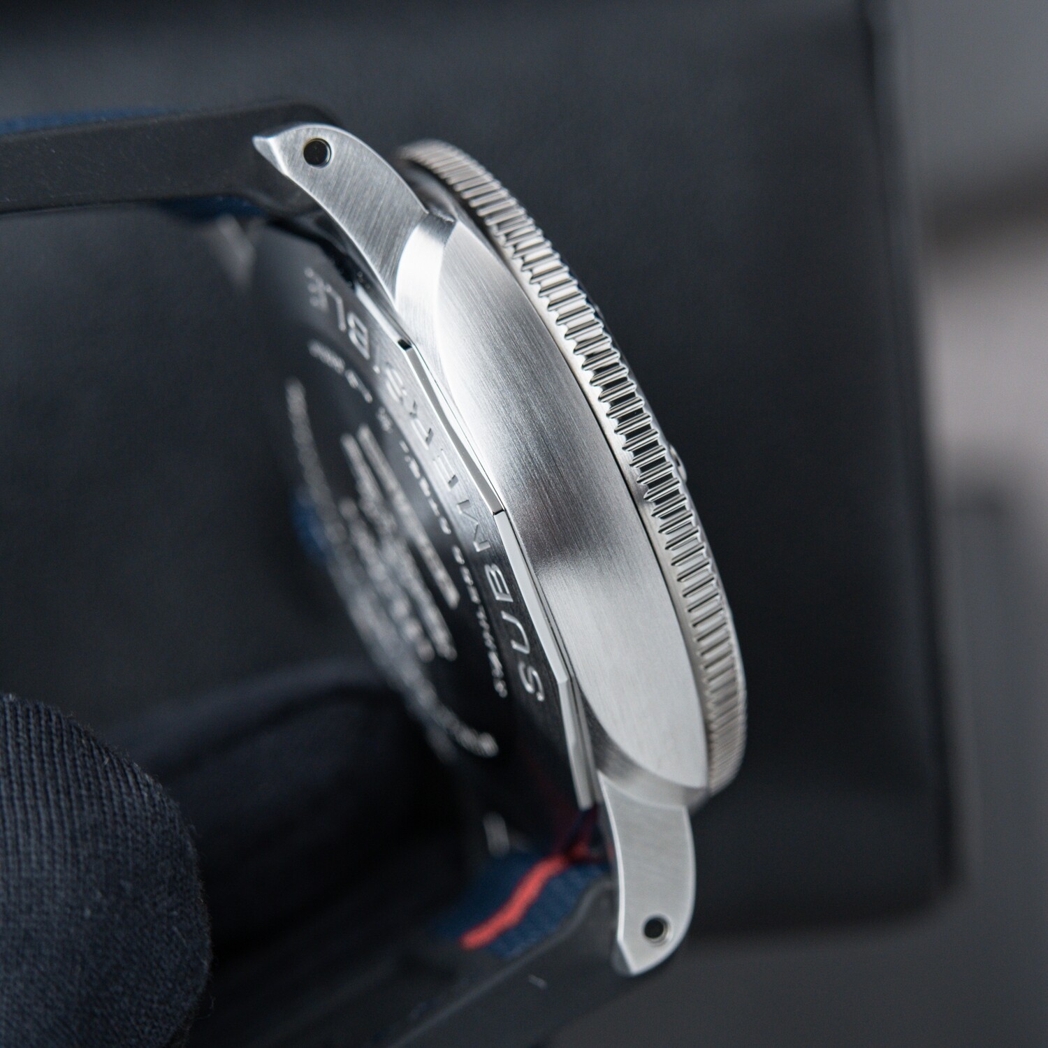 PA002  Submersible QuarantaQuattro Luna Rossa