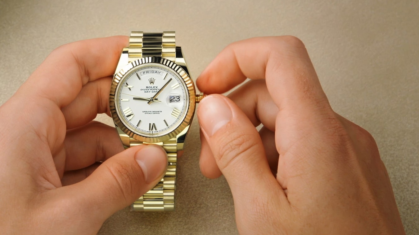 RL056 Rolex Day-Date 40 Presidential White dial, Fluted Bezel, President bracelet, Yellow gold Watch