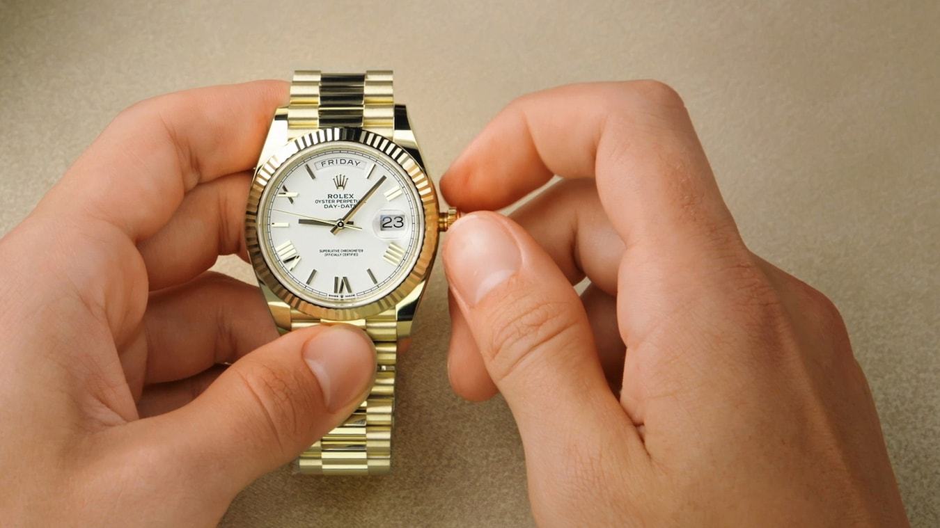 RL056 Rolex Day-Date 40 Presidential White dial, Fluted Bezel, President bracelet, Yellow gold Watch