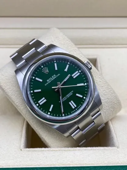 RL032  124300 Oyster Perpetual 41 "Brand New"