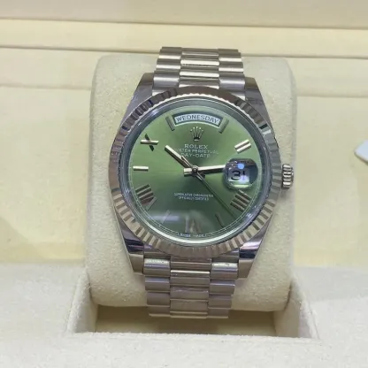 RL054  Day-Date 40 Presidential Olive green dial, Fluted Bezel, President bracelet, White gold Watch