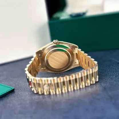 RL058 Day-Date 40 With Green Lacquered Dial 228238