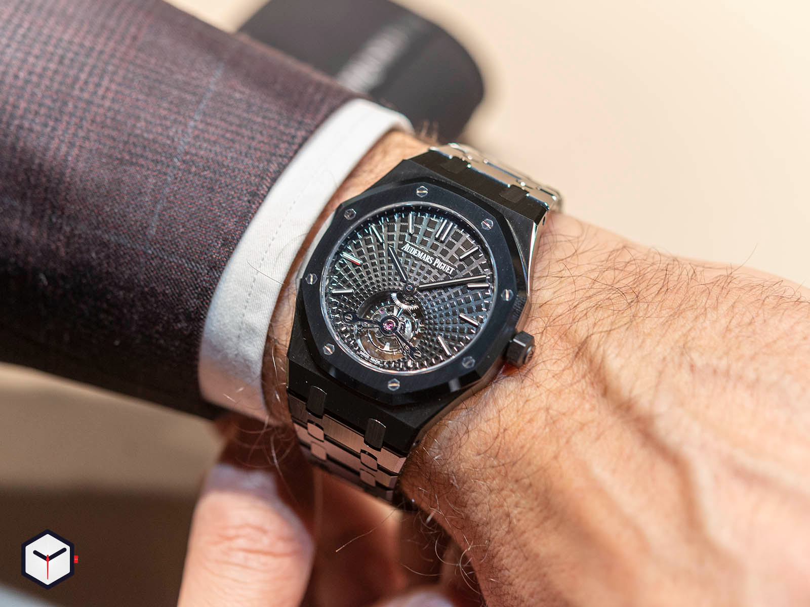 AP208  Royal Oak Tourbillon Extra Thin Black Ceramic 26522CE.OO.1225CE.01