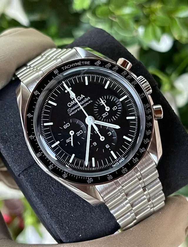 OM123 Omega Speedmaster Moonwatch Co-Axial Master Chronometer 42 MM 310.30.42.50.01.001"