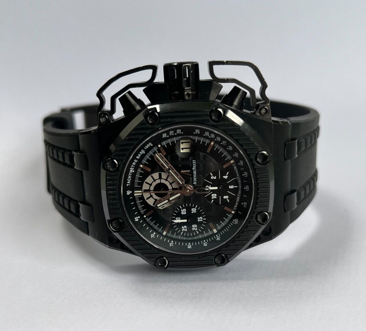 AP124  Royal Oak Offshore Survivor Chronograph 26165IO.OO.A002CA.01